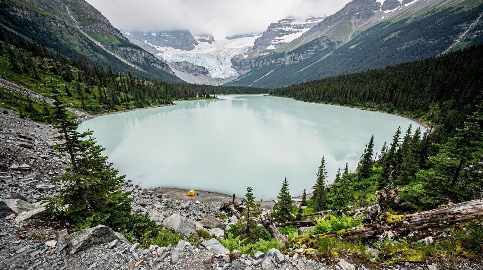 Joffre Lakes vs Garibaldi Lake: Which Hike Should You Choose